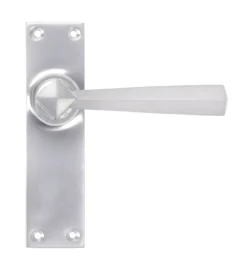 Set From The Anvil Satin Chrome Straight Lever Latch Furniture | 91970