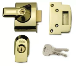 Yale BS2 40mm Brasslux Auto Deadlocking Night Latch