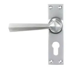 Set From The Anvil Satin Chrome Straight Lever Euro Lock Set | 45763