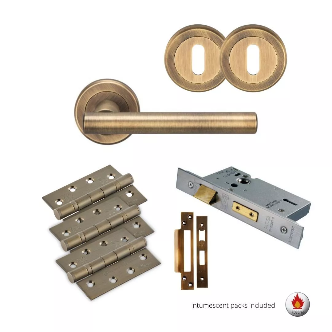 CARLISLE Antique Brass Philadelphia Lever Handle Door Kit - Lock 2 CARLISLE Antique Brass Philadelphia Lever Handle Door Kit - Lock - Image 2